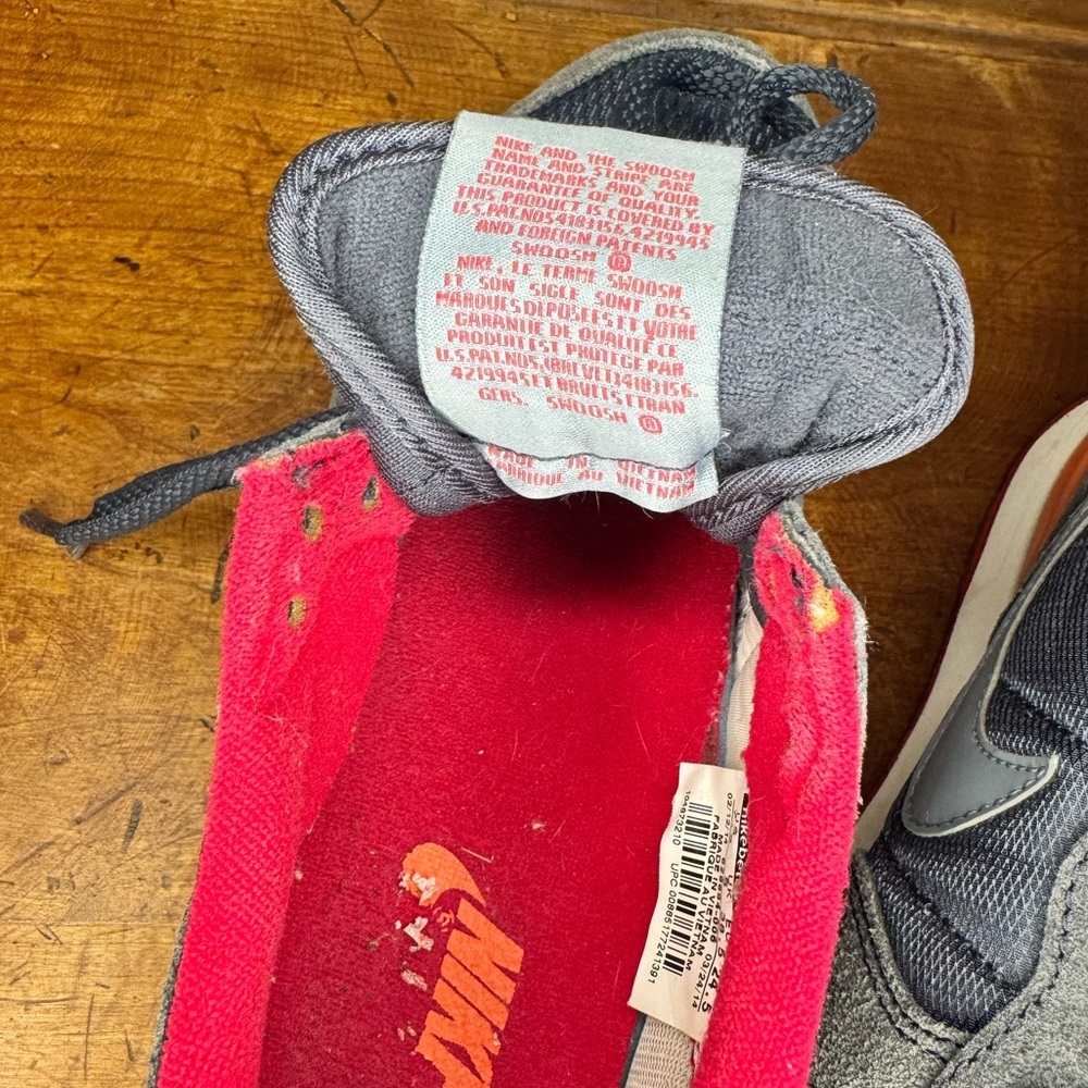 EUC - NIKE ‘Internationalist’ Sneaker (Women Size 7.5) - Picture 6 of 7